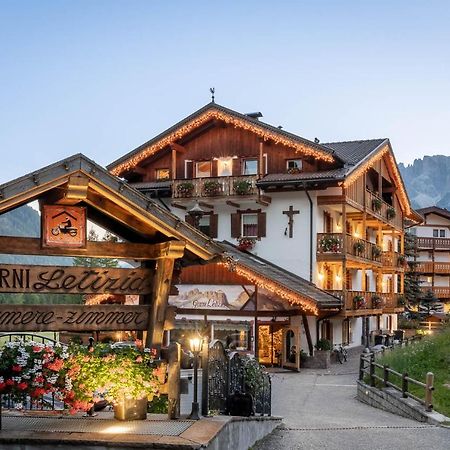 Garni Letizia Acomodação com café da manhã Campitello di Fassa Exterior foto