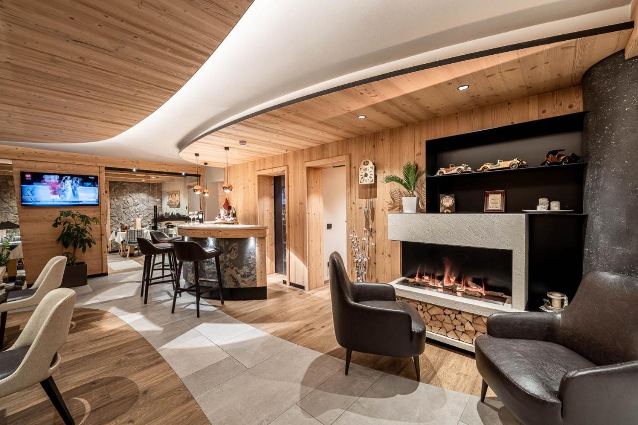 Garni Letizia Acomodação com café da manhã Campitello di Fassa Exterior foto