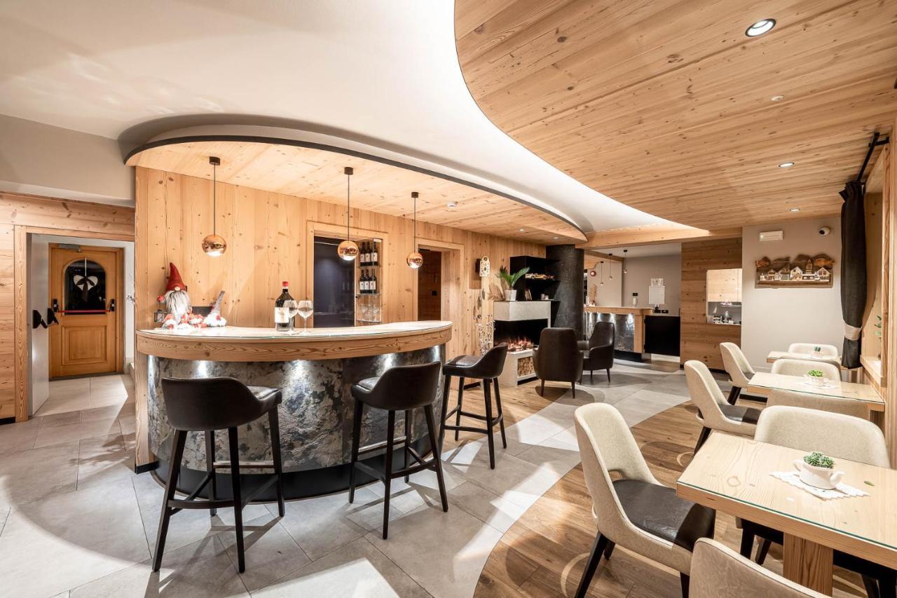 Garni Letizia Acomodação com café da manhã Campitello di Fassa Exterior foto