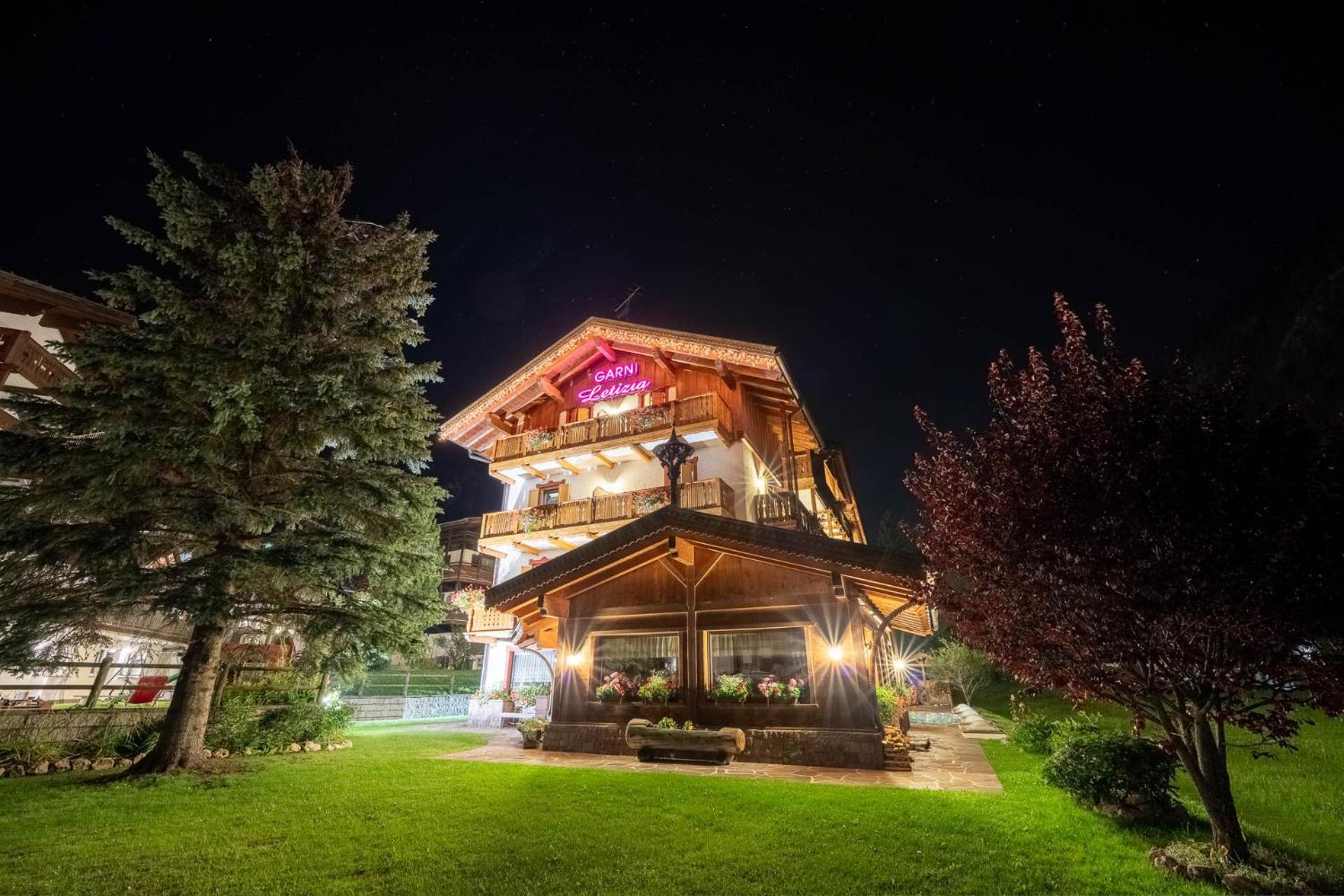 Garni Letizia Acomodação com café da manhã Campitello di Fassa Exterior foto